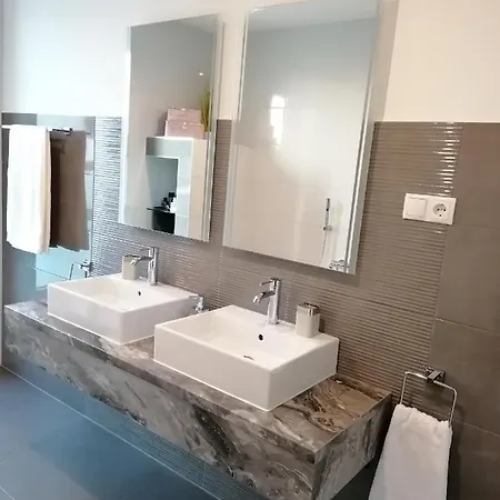 Appartement Novamarin - Heated Pool, Sauna, Garden *