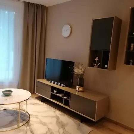 Novamarin - Heated Pool, Sauna, Garden *