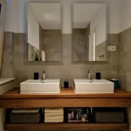 Apartmán Novamarin - Heated Pool, Sauna, Garden