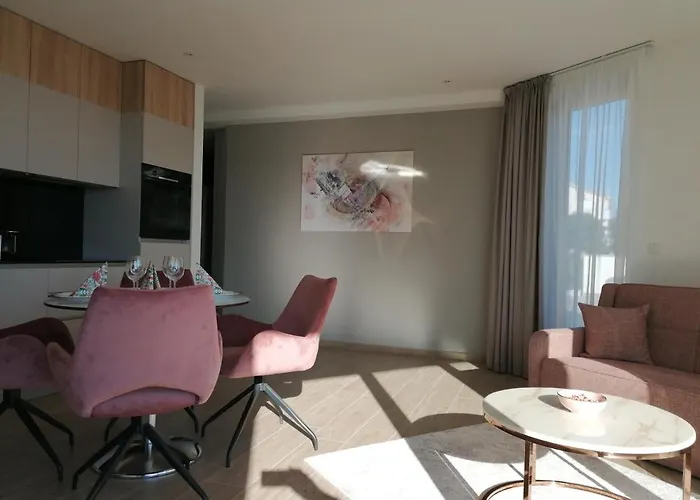 Novamarin - Heated Pool, Sauna, Garden * ドラゲ