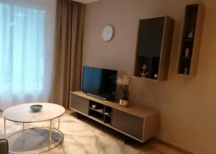 Novamarin - Heated Pool, Sauna, Garden *