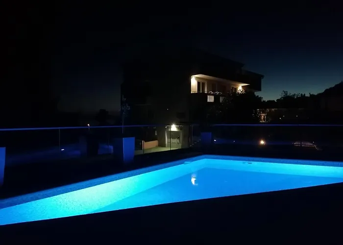 Novamarin - Heated Pool, Sauna, Garden Appartement *