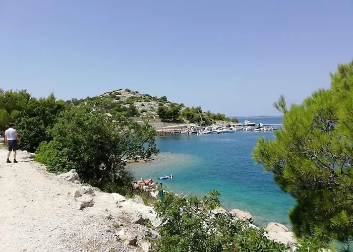 アパート Novamarin - Heated Pool, Sauna, Garden ドラゲ