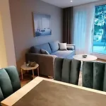 Novamarin - Heated Pool, Sauna, Garden *